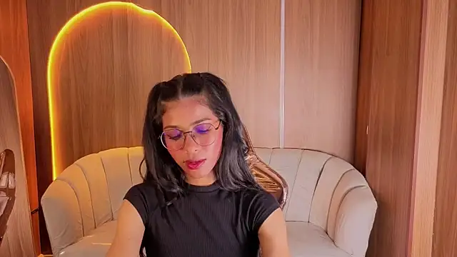 Alina_b_'s Live XXX Chat