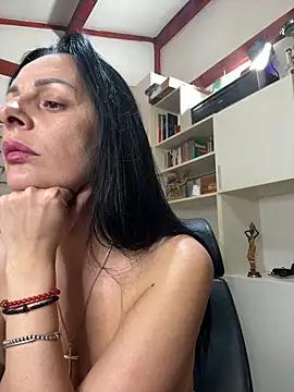 MiriamDelyn Chat XXX live
