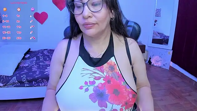 esmeralda_milf: онлайн-секс-чат