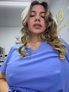 alicee16 Live XXX Chat