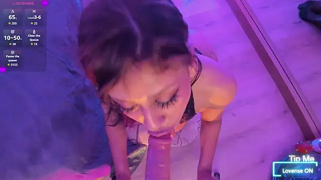 Yourwishisme_val's Live XXX Chat