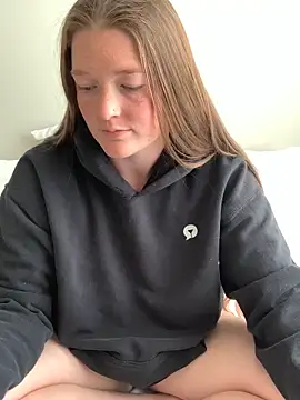 PussiesnCream_'s Live XXX Chat