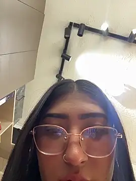 XXX chat uživo modela ami_santos