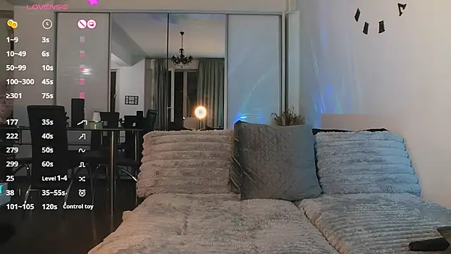 MichelleSwanX: онлайн-секс-чат