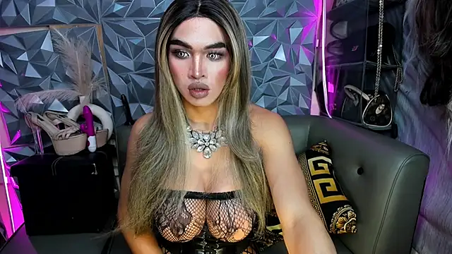 10inDominant_Ayesha Webcam Show