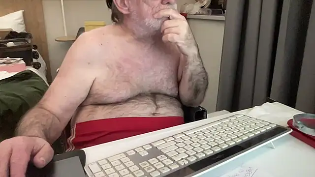 Show modela coach-karl na web-kameri