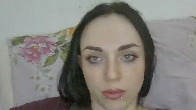 Trinsy_Love: онлайн-секс-чат