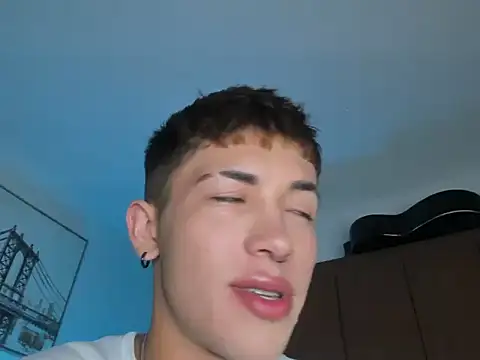 noahsaint Webcamshow