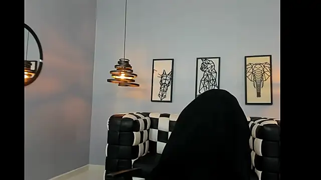 Mia_Curvyy's Live XXX Chat