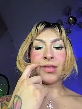 Cinamoonn's Live XXX Chat