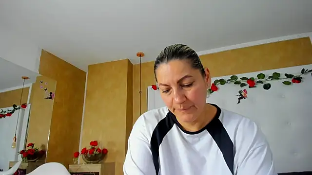 Heidy_milf's Live XXX Chat