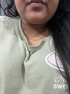 radhikkaa Chat XXX in diretta