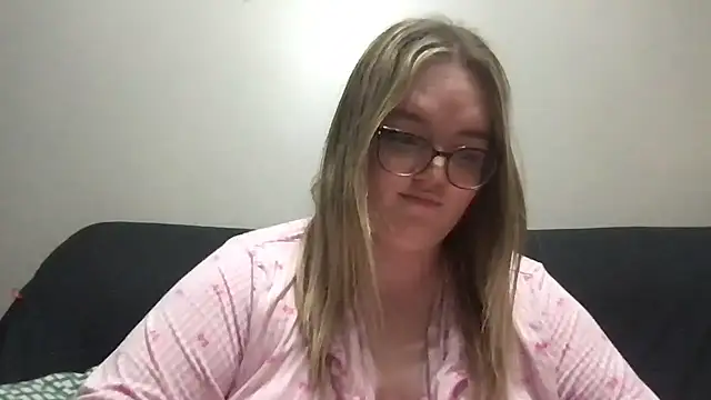 honeyyy24 Adlı Modelin Web Kamerası Şovu