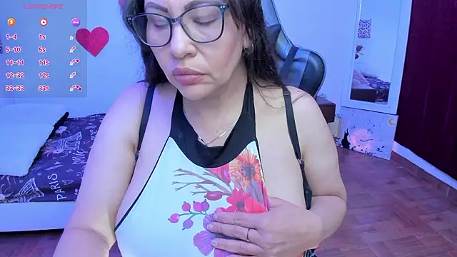 Živý XXX chat esmeralda_milf