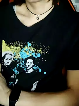 Chat XXX en directo de Aashikalaa