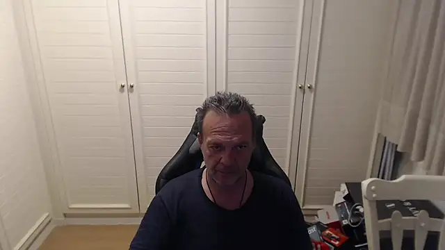 Czat XXX na żywo – Dimitrios30