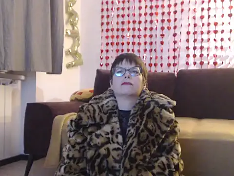 SneakyMiky Live XXX-Chat