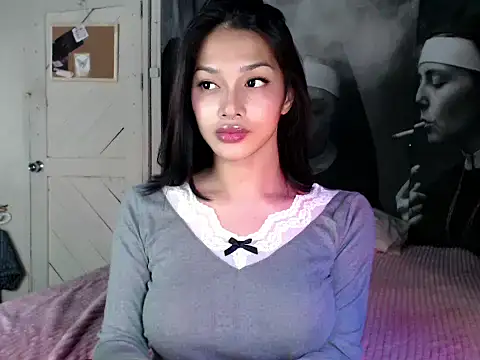 itsmekarinaaa's Webcam Show