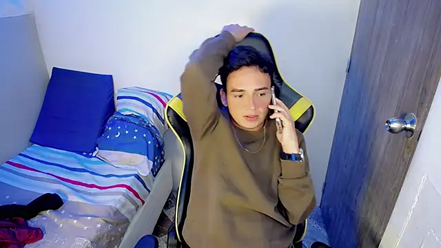 Chat XXX Live Mathias_twinkk