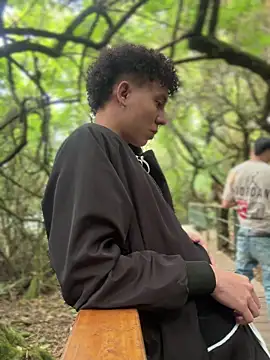 yoursexyjose's Live XXX Chat