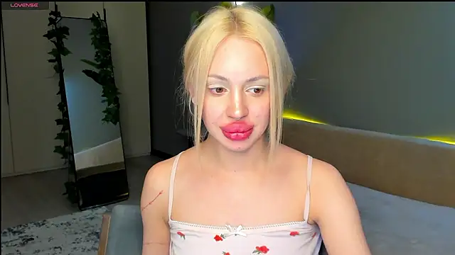 Luna_Beverly – Live XXX-chat