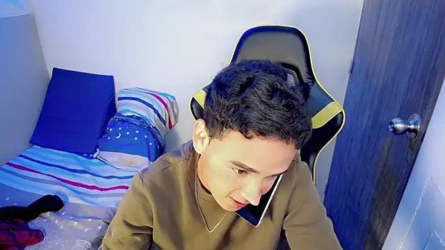 Czat XXX na żywo – Mathias_twinkk