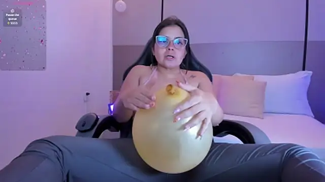 ayla13_のライブXXXチャット