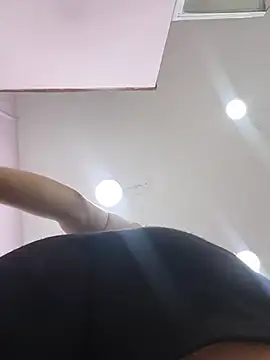 Chatroom XXX en direct de EmmaValencia_