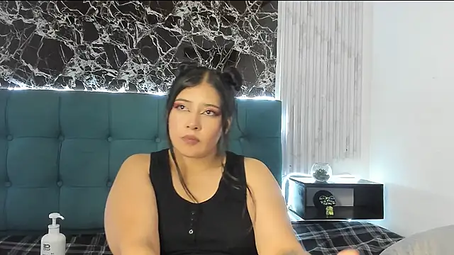 x_Adeline_'s Live XXX Chat