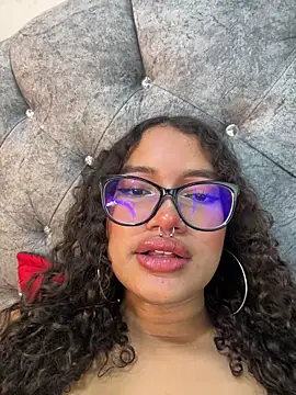 Bunny_fire Chat XXX in diretta