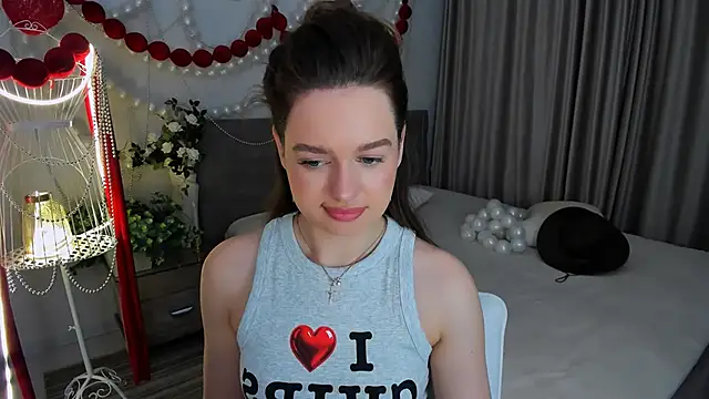 MiracleCurly Adlı Modelin Canlı XXX Sohbeti