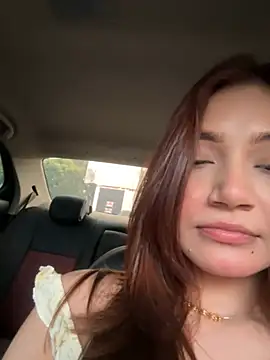 la_machhi Show in webcam