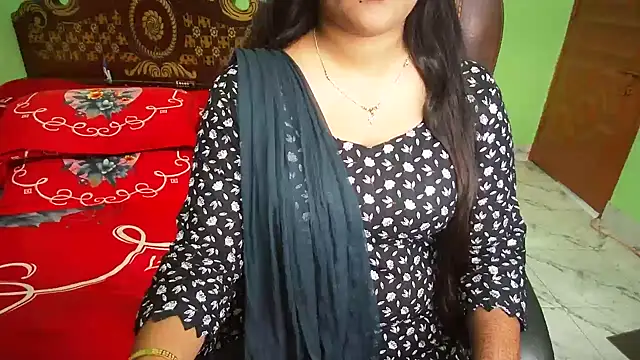 BengaliQueenStar Chat XXX in diretta