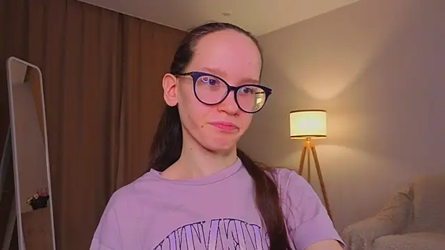 BettyBrowni Adlı Modelin Canlı XXX Sohbeti