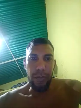 UnreadyChutzpa Live XXX-Chat