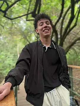 دردشة yoursexyjose الجنسية المباشرة