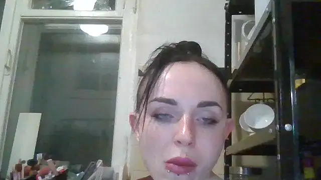 Trinsy_Love: онлайн-секс-чат