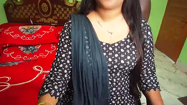 BengaliQueenStar's Live XXX Chat