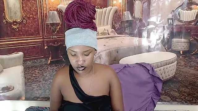 EroticSexyPrada Chat XXX in diretta