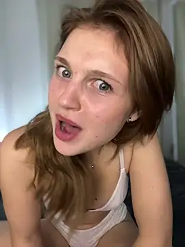 Emaline_Fane 라이브 XXX 채팅