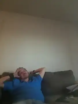 yourMasterisBored: вебкам-шоу