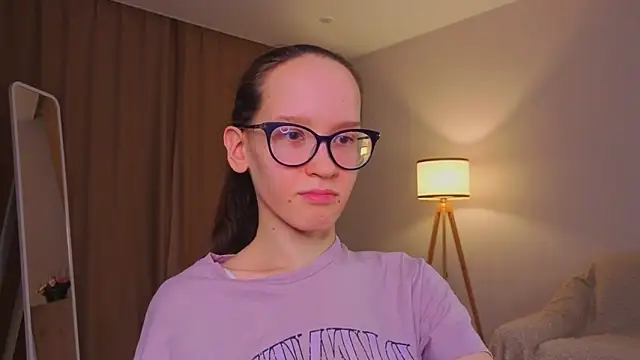 BettyBrowni Adlı Modelin Canlı XXX Sohbeti