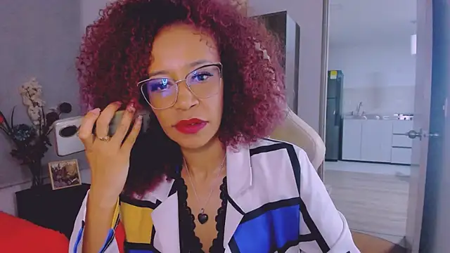 ScarlettMalbec Adlı Modelin Canlı XXX Sohbeti