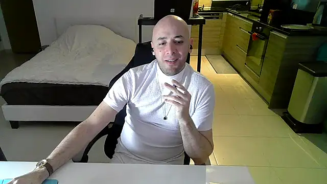 Show modela ALi_084 na web-kameri