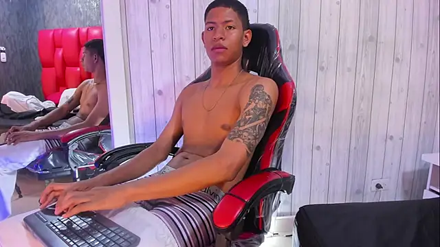 _erick_j's Live XXX Chat