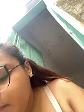 Evabigass' Live XXX Chat