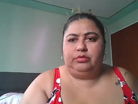 Curvy_Dyva Adlı Modelin Web Kamerası Şovu