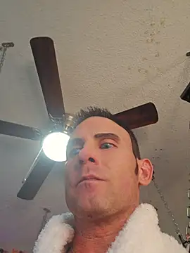 luvs2cumm69 Chat XXX in diretta