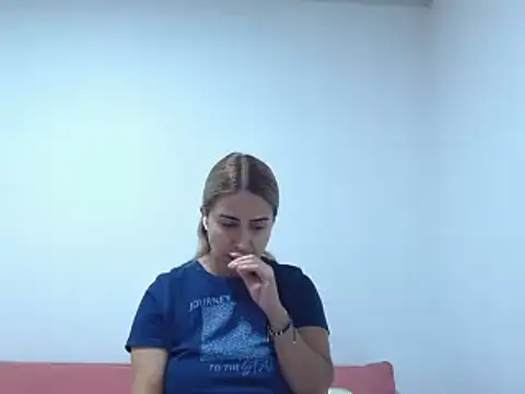 Lunazina live XXX chat