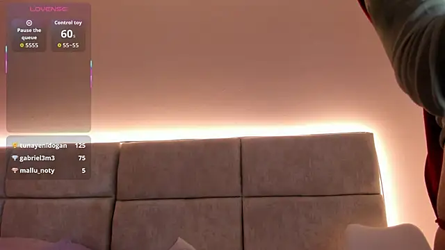 naishaa_ – Live XXX-chat